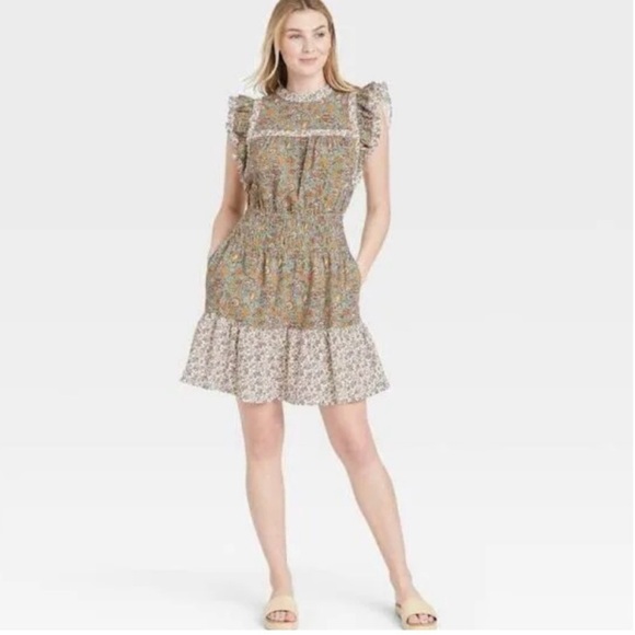 Universal Thread Dresses & Skirts - Universal Thread Floral Prairie Sundress - Size M